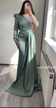 Elegant Silk Dresses, Soiree Dress, Gowns Dresses Elegant, Women Dresses Classy, Braut Make-up, Fancy Dresses Long, Elegant Dresses Classy, Muslim Fashion Dress, Stylish Party Dresses