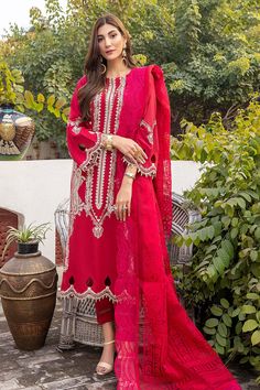 Charizma Clk 06 Mah E Ru Lawn Karandi Original brand suit fabric and photography lite diffrance in actual print. Lawn Suit, Unstitched Suits, Ladies Clothing, Lawn Suits, Eid Collection, Shalwar Kameez, Suit Fabric, Pakistani Outfits, Embroidered Shirt