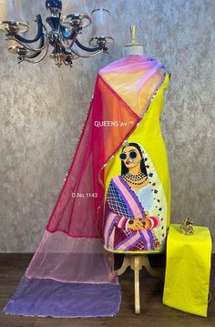 Pichwai Painting On Saree, Hand Painted Kurtas For Women, Fabric Painting On Kurti, Fabric Painting On Sarees, Hand Painted Lehenga, Hand Painted Dupattas, Fabric Colour Painting, Saree Painting Designs, Fabric Paint Diy