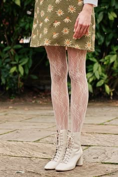 Floral Tights Outfit, Lace Tights Outfit, Miss Patina, Floral Tights, Cable Knit Dress, Lace Tights, White And Beige