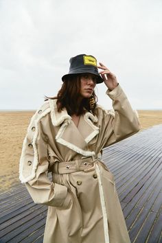 Winter Hunter, Esmod Paris, Outerwear Trends, Silk Coat, Trench Coat Style, Resort 2020, Fashion Show Images, Outfit Trends