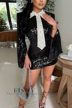 Fisdy - Elegantes Vestidos de Fiesta de Parches de Lentejuelas en Contraste: Elegancia cotidiana con un toque de glamour Black Dress With Sequins, Contrast Dress, Dress With Sequins, Long Sleeve Dresses, Looks Black, Rhinestone Dress, Hip Dress, Sleeve Dresses, Sequin Mini Dress