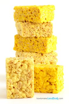 yellow Rice Krispie Treats Pineapple Rice Krispie Treats, Yellow Snacks For Party, Yellow Food Board, Color Party Yellow Snacks, Yellow Foods For Color Party, Yellow Party Food, Yellow Food Ideas, Yellow Snacks For Color Party, Sunbutter Rice Krispie Treats