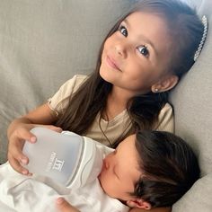 Reckless - Elsie Silver | Chestnut Springs series Hispanic Babies, Silicone Baby Bottles, Dream Kids, Moms Goals, Mommy Goals, Dream Family, Foto Baby, Instagram Giveaway