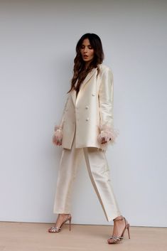 Pearl Blazer, Outfit Chic, White Suit, Outfits Casuales, Passion For Fashion, Classy Outfits, Suits For Women, Work Outfit