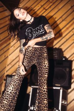 80s Rock Concert Outfits, Rocker Grunge Style, Women Rock Star Outfit, Vintage Rock And Roll Aesthetic Outfits, Rock Chick Outfits, Rock Style Girl, Rock Show Outfit, Glam Rock Style Outfits, Rock Glam Outfit