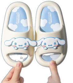 Cute Non-slip Slide Slippers, Cute White Beach Slippers, Cute White Open Toe Slippers, Cute Blue Non-slip Slippers, Cute White Indoor Slippers, Playful White Flat Slippers, Cinnamonroll Aesthetic, Cinnamoroll Things, Kid Slippers