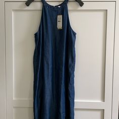 Splendid Blue Tencel Denim Looking Sundress. Size Medium. Super Cute For Going Out To Brunch Or Any Day Time Occasion! Casual Indigo Denim Dress For Day Out, Sleeveless Indigo Denim Dress, Casual Sleeveless Mini Dress In Dark Wash, Casual Sleeveless Dark Wash Mini Dress, Casual Indigo Denim Dress For Summer, Casual Blue Denim Top For Beach, Casual Washed Blue Denim Dress, Spring Indigo Denim Dress For Day Out, Blue Knee-length Denim Dress For Summer