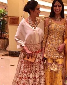 Veere Di Wedding Outfits, Kapoor Family, Sanjay Kapoor, Gala Time, Anil Kapoor, Rhea Kapoor, Mehendi Outfits