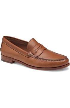 Men’s Penny Loafers Outfit, Men’s Penny Loafers, Luxury Brown Masculine Loafers, Luxury Men's Slip-on Loafers, Luxury Slip-on Gentleman's Loafers, Penny Loafers Men, Johnston Murphy, Men Loafers, Penny Loafers