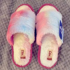 Never Worn, Tags Still Attached Pink Cushioned Slippers For Spring, Pink Flat Synthetic Slippers, Pink Cushioned Slippers With Synthetic Material, Pink Cushioned Synthetic Slippers, Soft Open Toe Pink Slippers, Pink Open Toe Indoor Slippers, Pink Soft Open Toe Slippers, Multicolor Flat Synthetic Slippers, Soft Pink Open Toe Slippers