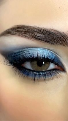 Starry Night Hair, Prom Makeup Navy Blue, Navy Blue Prom Makeup, Prom Makeup Blue Dress, Dark Blue Makeup Looks, Dark Blue Eye Makeup, Night Eye Makeup, Start Night