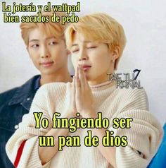 two people standing next to each other in front of a white wall with the words yo ingenido ser un pan de dios