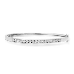 White gold 14k round brilliant shape diamond ladies bangle Canadian Diamond Engagement Ring, White Gold Diamond Bracelet, Ladies Bangles, Diamond Bangle Bracelet, Diamond Earrings Studs Round, The Bangles, Diamond Bangles Bracelet, Bracelets Gold Diamond, Diamond Bangle