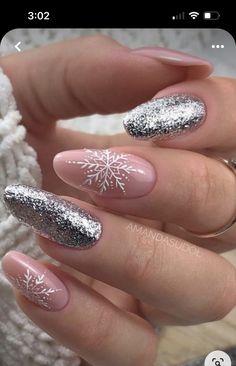 Short Fake Nails, Nails For Women, Christmas Gel Nails, Snowflake Nails, Stick On Nails, Christmas Nail Designs, Xmas Nails, False Nails, Holiday Nails