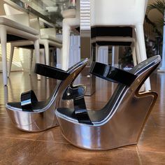 The Front Row Set Is Addicted To Giuseppe Zanotti's Spotlight-Stealing Wedges With A Nearly Heelless Illusion & This Artfully Modern Cutout Pair Trimmed With A Lightning Bolt Of Molten Metal Is An Especially High-Impact Pair. Approx 6” Wedge Heel With Golden Logo Cutout Approx 1.75” Platform; Approx 4.25” Heel Equiv. They Are In New, Excellent, Unworn Condition With Mild Scuff On Platform Area. Comes With Box,Dust Bag & Card. Runs At Least A Size Small... Insole Length Measurement Provided For G Party Platform High Heel Mules, Nude Stiletto Heels, Guissepe Zanotti Heels, Giuseppe Zanotti Platform Heels, Giuseppe Zanotti Vintage, Pleaser Heels Clogs & Mules, Red Studs, High Heel Mules, Black Pumps Heels