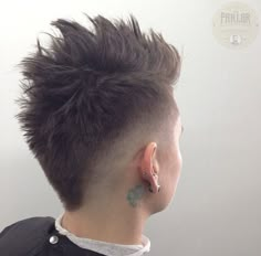 Semi Mullet, Fohawk Haircut Fade, Short Spiky Hair, Mohawk Hairstyles Men, Spiky Hairstyles, Gents Hair Style, Boy Haircuts, Spiky Hair, Boys Hair