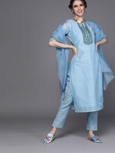 Buy smashing blue chanderi cotton solid straight cut suit online at Inddus. This delectable partywear straight cut suit comprises a chanderi cotton straight kurta with matching cotton bottom and organza dupatta. Kaftan Kurta, Red Kurta, Salwar Suits Online, A Line Kurta, Straight Kurta, Suits For Sale, Organza Dupatta, Kurta With Pants, Anarkali Dress