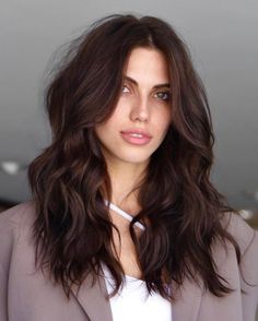 Blonde Summer Hair 2023, Summer Hair 2023, Armpit Length Hair, Haircut Thick Wavy Hair, Thick Wavy Haircuts, Summer 2023 Hair, Wavy Hair Cuts, Naturally Wavy Hair Cuts, Styles For Thick Hair