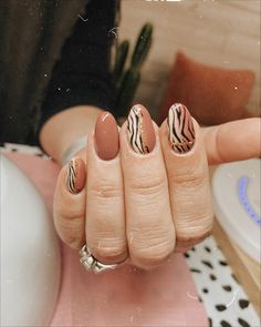 cute zebra nails | modern nail art | minimalist nail art | nail tech | cute nails #nailsofinstagram #nailart ig:@untamedbeauty.boss Modern Nail Art, Zebra Nails, Modern Nails, Nail Tech, Cute Nails, Nails