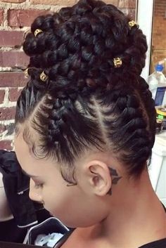 African American Prom Hairstyles 2017. There are any references about African American Prom Hairstyles 2017 in here. you can look below. I hope this article about African American Prom Hairstyles 2017 can be useful for you. Please remember that this article is for reference purposes only. #african #american #prom #hairstyles #2017 Prom Hairstyles For Black Hair, Braided Prom Hairstyles, Black Prom Hairstyles, Marlene Hose, Hairstyles For Black Hair, Twisted Hair, Outfit 2020, Braided Bun Hairstyles, Easy Hairstyles For Medium Hair