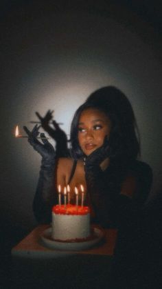 Cute 25th Birthday Ideas, Cute Birthday Pictures With Cake, 21st Birthday Photoshoot With Cake, Classy Birthday Photoshoot Ideas With Cake, New Era Photoshoot, Birthday Photoshoot Ideas Candle, 29th Birthday Ideas For Her Photoshoot, Halloween Birthday Shoot, Black Birthday Pictures