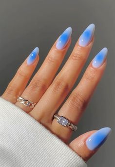 blue aura nails💙 Cute Nail Designs Ombre, Blue Aroura Nails, Cute Nail Inspo 2024, Light Blue Airbrush Nails, Blue Gradient Nails Acrylic, Nail Inspo Aura Nails, Summer Nails Inspo 2024 Blue, Blue And Orange Aura Nails, Blue Aura Nails Almond