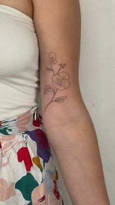 Tattoo ideas Violet Flower Tattoo Forearm, Violet And Sweet Pea Tattoo, Violet Tattoo Flower Simple, Flower Tattoo Spots, Violet Arm Tattoo, Violet Minimalist Tattoo, Women Floral Tattoos, Violet Hand Tattoo, Pansies Flower Tattoo