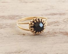 Sea Foam Teal Green Sapphire Unique Engagement Ring SETTING | Etsy Food Discount, Will Miss You, Antique Jewelry Rings, Dainty Gold Rings, Gold Rings Stackable, Gold Gemstone Ring, Onyx Jewelry, Gold Cocktail, Black Onyx Ring