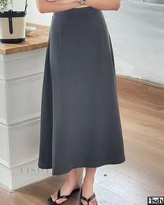 Fisdy - Lesh GN MIDI Skirt - Sophisticated High-Waisted Pleated A-Line Long Skirt with Elegant Draping Draping Design, Designer Drapes, Elegant Skirt, Mid Length Skirts, Skirt Skirt, Types Of Skirts, Grey Fashion, A Line Skirt, Skirt Length