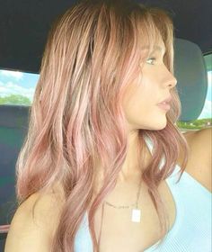 Pink Hair Highlights, Light Pink Hair, Pink Blonde Hair, Pink Hair Dye, Hairstyles And Haircuts, Hair Streaks, Dirty Blonde Hair, Hair Stylies