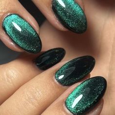 Emerald Velvet Nails, Wicked Nails Designs, Emerald Cat Eye Nails, Emerald Green Cat Eye Nails, Dark Green Cat Eye Nails, Dark Green Almond Nails, Emerald Nails Designs, Dark Green Nails Ideas