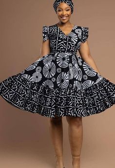 African Atires Woman Dresses Styles, Ankara Mini Dress, Ankara Wedding Dress, South African Dresses, Chitenge Dresses, Kitenge Fashion, Dress African Print, Classy Short Dresses, African Attire Dresses