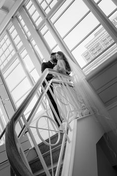 The Heron Room in Baltimore set the stage for a breathtaking Indian fusion wedding. From the bride’s intricate lehenga to the industrial-chic reception, this celebration is packed with timeless details. A must-see for couples who adore blending modern and traditional elements!