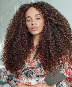 Joyjah Estrada, Curly Hair Problems, Big Curly Hair, Deva Curl, Curly Hair Styles Easy, Curly Girl Method, Hair Problems, Curly Hair Tips