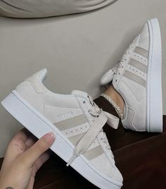 Girly Shoes Sneakers, Look Adidas, Cute Shoes Heels, Shoe Wishlist, Fresh Shoes