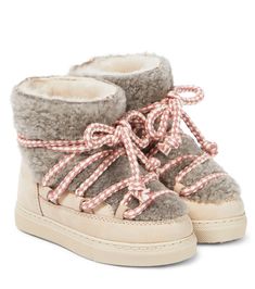 Classic leather-trimmed shearling snow boots in grey - Inuikii Kids | Mytheresa Cute Snow Boots, Snow Trip, Funky Shoes, Girls Shoes Kids, Mood Board Fashion, Ski Boots, Baby Boy Shoes, Slides Shoes, Girls Boots