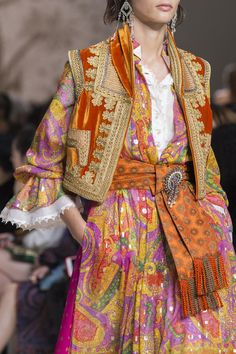 Clashing Prints, Mode Kimono, Mode Hippie, Arab Fashion, Eclectic Fashion, Spring Fashion Trends, Fantasy Fashion, Mode Inspiration