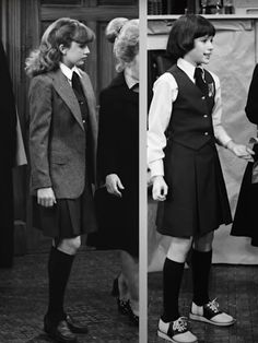 Outfits 60s, School Uniform Fashion, 70s Outfits, Old Hollywood Stars, Vintage School, Girls Uniforms, Uniform Fashion, School Uniforms, School Fashion