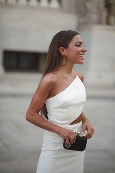 Slick Straight Wedding Hair, Straight Hair With Prom Dress, Bridesmaid Hair Down Straight, Hair To Go With One Shoulder Dress, One Should Dress Hairstyles, Slick Bridal Ponytail, Best Hairstyle For Halter Neck Dress, Best Hairdo For Strapless Dress, Sleek Bridal Hair Down Middle Part