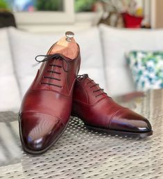 Mens Patent Leather Shoes, Red Oxford Shoes, Red Leather Dress, Maroon Shoes, Leather Shoe Laces, Cap Toe Shoes, Burgundy Shoes, Bespoke Fashion, Handmade Leather Shoes