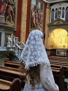 Catholic Veiling Styles, Catholic Veiling Outfits, Christian Viel, Belief Aesthetic, Christian Veiling Aesthetic, Faith Core Aesthetics, Catholic Girl Aesthetic Outfit, Christian Veil Aesthetic, Catholic Aesthetic Outfits