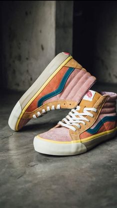 Vans Shoes Aesthetic, Vans Aesthetic, Tenis Vans, Swag Shoes, Crazy Shoes, Dream Shoes, Custom Shoes, Vans Shoes