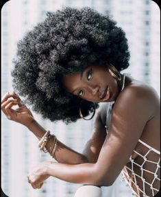 Hair Styles Women, Afro Hair Art, Afro Latina, Styles Women, Beauty Photoshoot, Punk Hair, Afro Puff, Beauty Shots