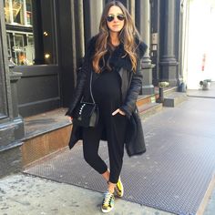 Bright Sneakers, Arielle Charnas, Winter Maternity Outfits, Pregnancy Fashion, Pregnancy Style