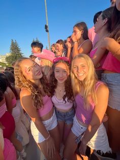 #football #pink #highschool Pink Out Outfits Football Game, Pink Outfits Football Game, Pink Out Fb Game, Pink Out Theme Football Game, Pink Out Game Outfits, Pink Out Outfits Spirit Week Football, Pink Out Spirit Week, Football Games Aesthetic, Pink Out Football Game Outfits