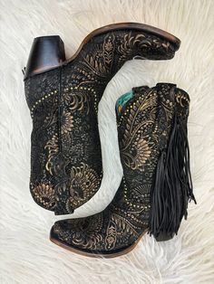 Totally in love with this little fringe number from Corral Boots! The movement these western kicks offer is fun and flirty. Beautiful gold stamped flowers and the right amount of fringe. Get your country style on, in these darling Corral Cowgirl Boots! Lightly cushioned leather footbed for all-day comfort. With magnificent leather designs and intricate boot decorations, Corral boots appeal to the fashion boot world as much as the western boot world. Suede upper Square toe Pull-on style with pull Boot Decorations, Square Toe Cowgirl Boots, Corral Cowgirl Boots, Stamped Flowers, Cowgirl Boots Square Toed, Leather Designs, Bota Country, Western Vibes, Christian Bracelets