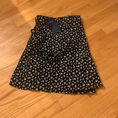 Brand New Floral Print Skort For Vacation, Casual Flared Skort For Spring, Floral Print Relaxed Skort For Day Out, Floral Print Skort For Day Out, Spring Relaxed Fit Midi Skort, Spring Skirt Skort For Day Out, Spring Skort For Day Out, Floral Print Mini Skirt, Floral Print Mini Skirt For Summer