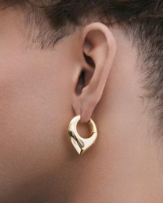 Vox Spear Earrings | Earrings | Dangle Earrings – Ask and Embla Spear Earrings, Classic Gold, Online Jewelry Store, Fine Jewellery Earrings, Ear Studs, Gold Plated Silver, Teardrop Earrings, Shop Earrings, Body Jewelry