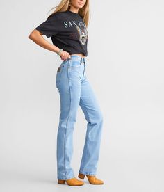 Wrangler® Cowboy Cut Straight Stretch Jean - Women's Jeans in Antique Wash | Buckle Wrangler Jeans Curvy, Cowboy Jeans Woman, Wrangler Cowboy Cut Women Outfits, Wrangler Straight Leg Jeans, Western Jeans For Women, Cowboy Cut Jeans Outfit, Outfits With Wrangler Jeans, Wrangler Cowboy Cut Women, Womens Wrangler Outfits